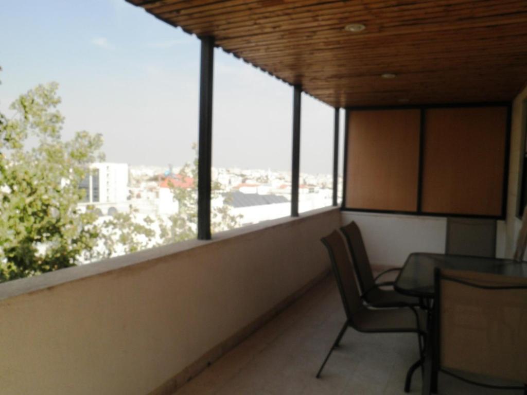 Granada Suites Hotel Amman Exterior photo