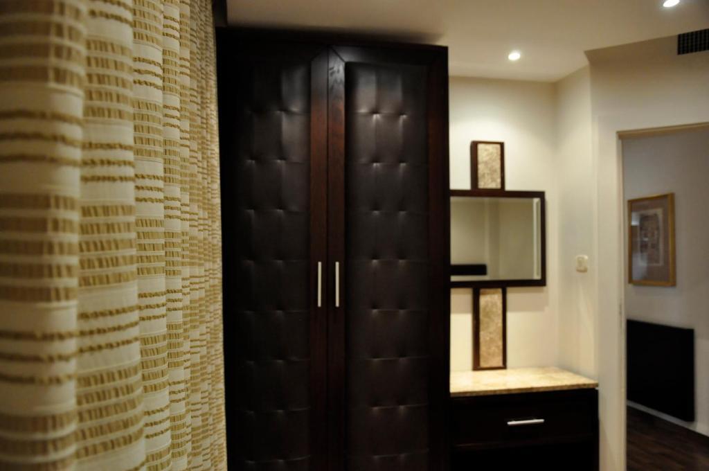 Granada Suites Hotel Amman Exterior photo