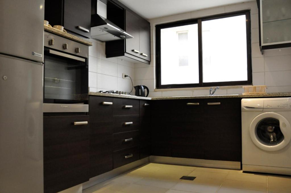 Granada Suites Hotel Amman Room photo